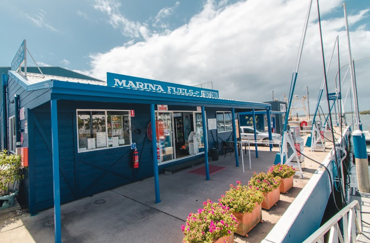 Marina Fuels & Tackle - Front